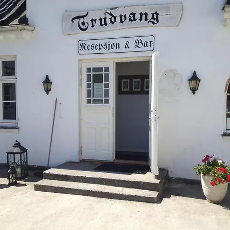 Han/Misafirhane Trudvang Gjestegaard